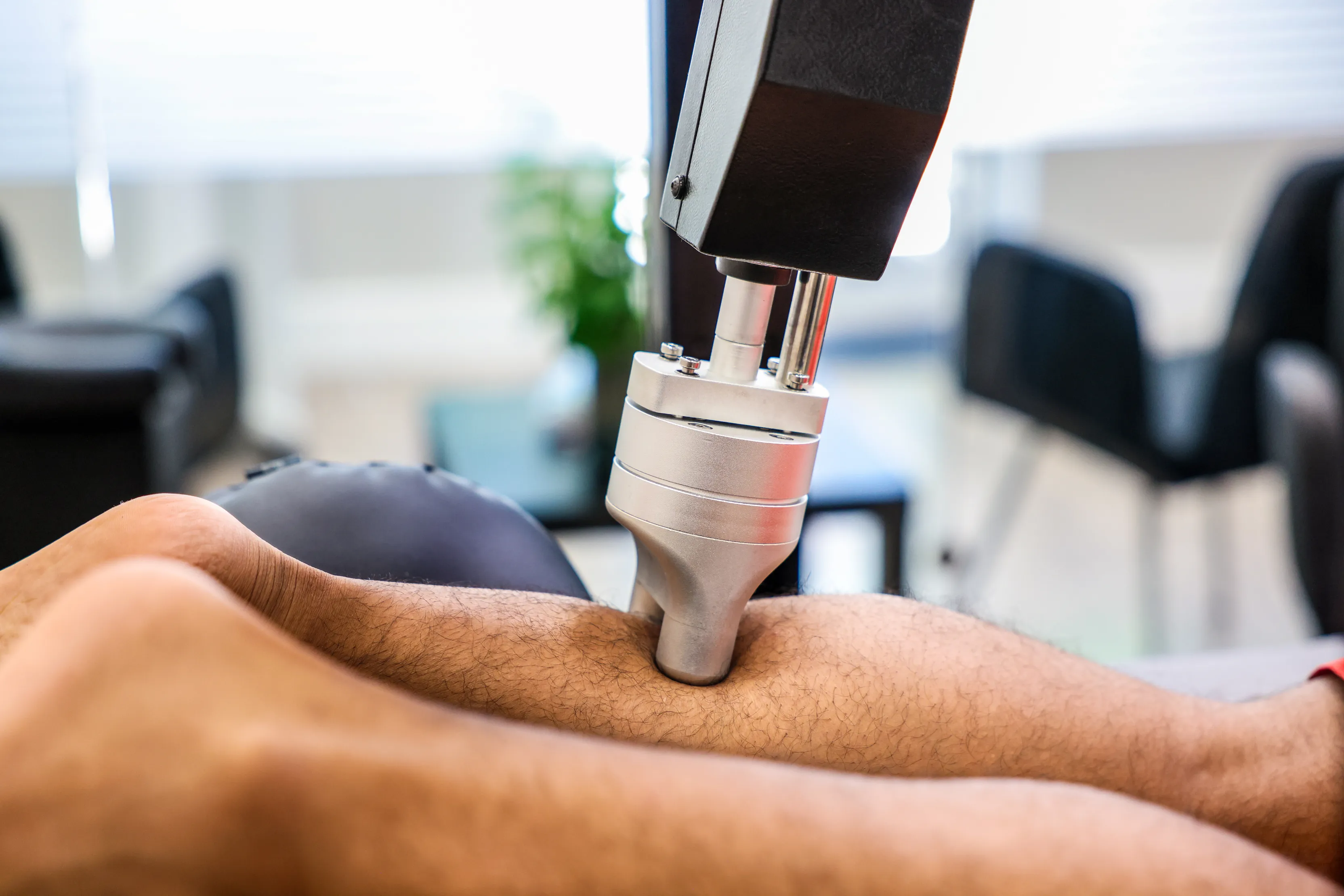 Pain relief consultation at TheraMax Miami